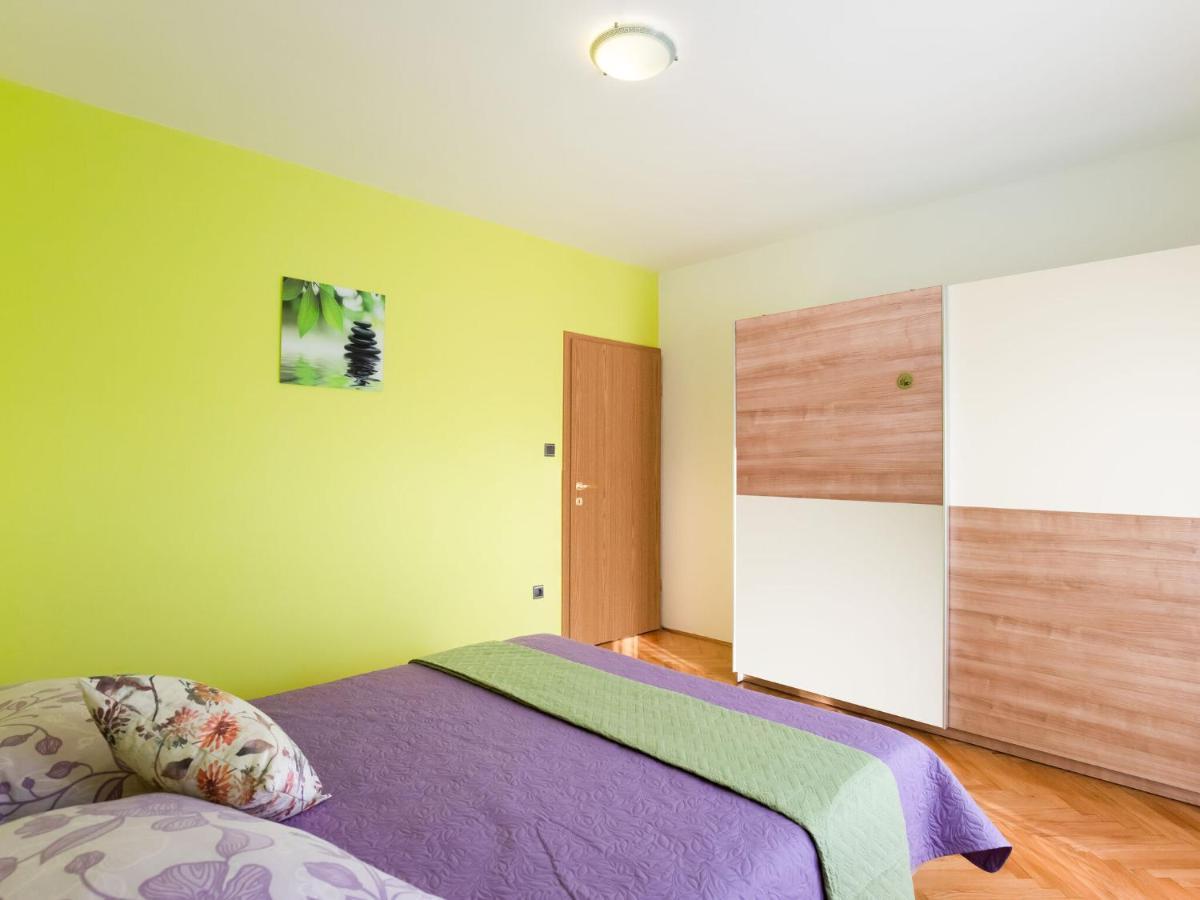Delightful Apartment In Vir With Garden Exterior foto